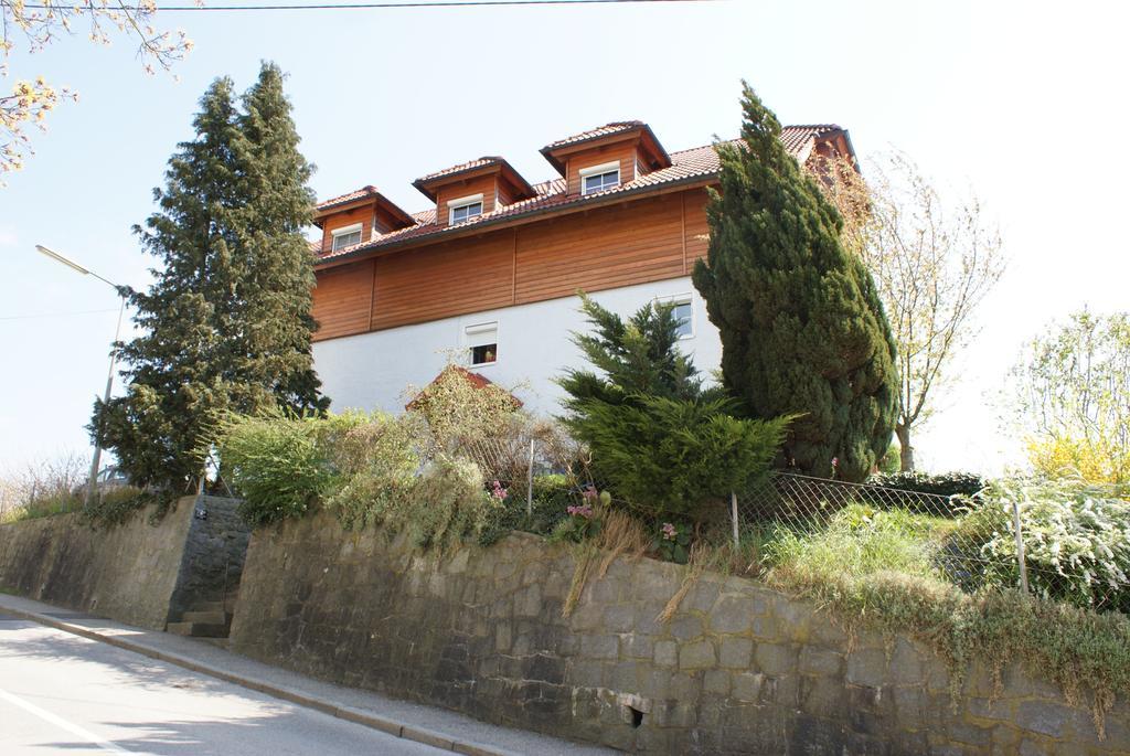 Mayerhofer House Linz Quarto foto